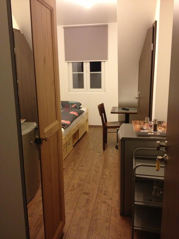 Old Town Guesthouse Erlangen Rum bild