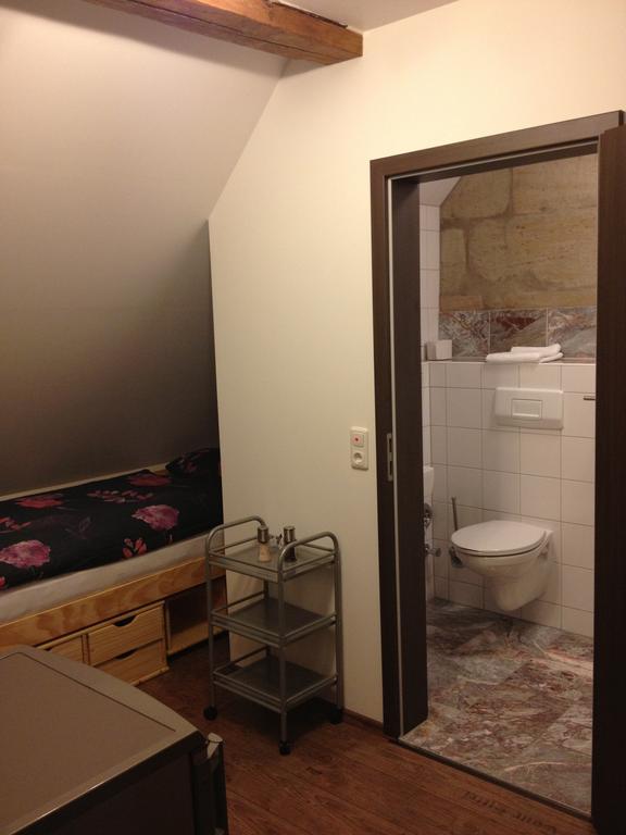 Old Town Guesthouse Erlangen Rum bild